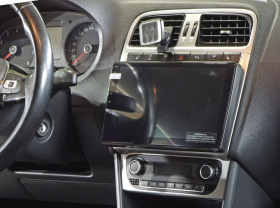 Рамка VW Golf 5, Polo, Amarok 10" накладка